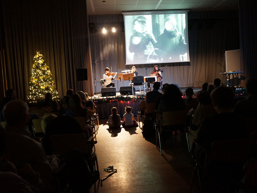 Warszawa Dziewczynka z zapałkami